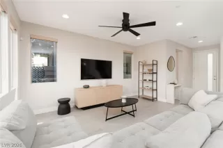 Photo #3: 2792435 Listing