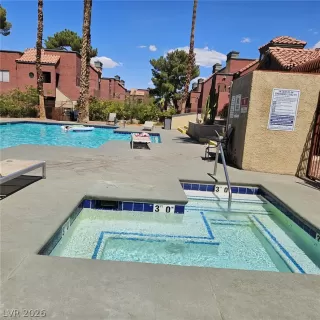 Photo #3: 2792436 Listing 