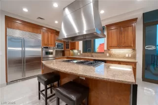 Photo #6: 2792586 Listing