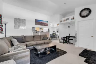 Photo #3: 2792626 Listing