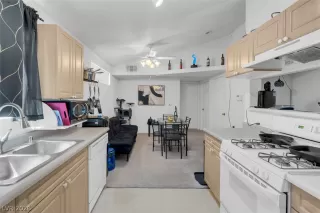 Photo #5: 2792626 Listing