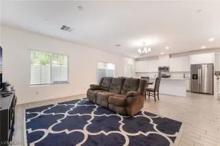 Photo #2: 2792655 Listing