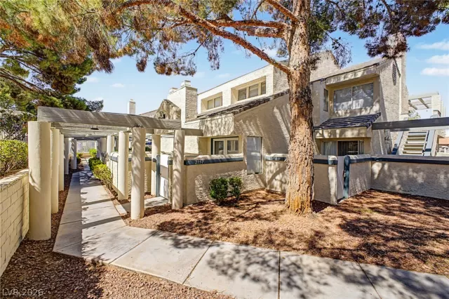 MLS: 2792772 Condo For Sale
