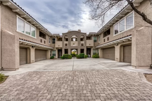 MLS: 2792821 Condo For Sale