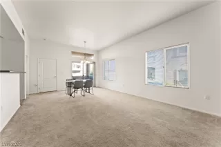 Photo #6: 2792938 Listing