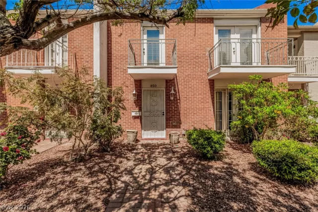 MLS: 2792964 Condo For Sale