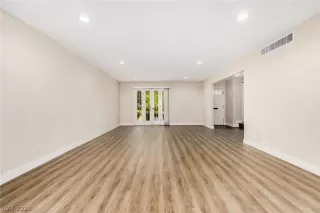 Photo #5: 2792964 Listing 