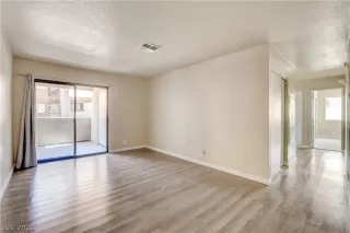 Photo #3: 2792982 Listing