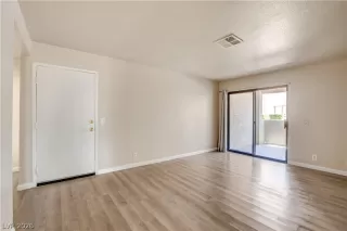 Photo #4: 2792982 Listing