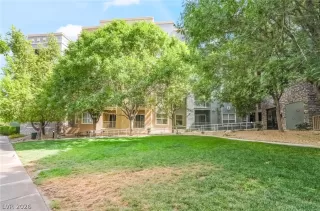 Photo #1: 2793000 Listing 