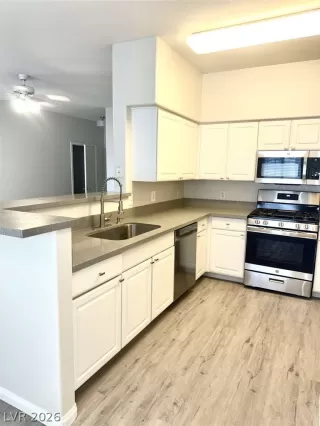 Photo #2: 2793016 Listing