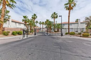 Photo #2: 2793062 Listing