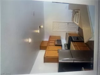 Photo #5: 2793157 Listing