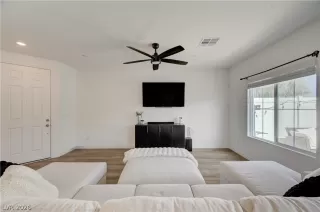 Photo #6: 2793263 Listing
