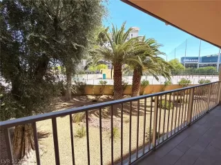 Photo #4: 2793296 Listing
