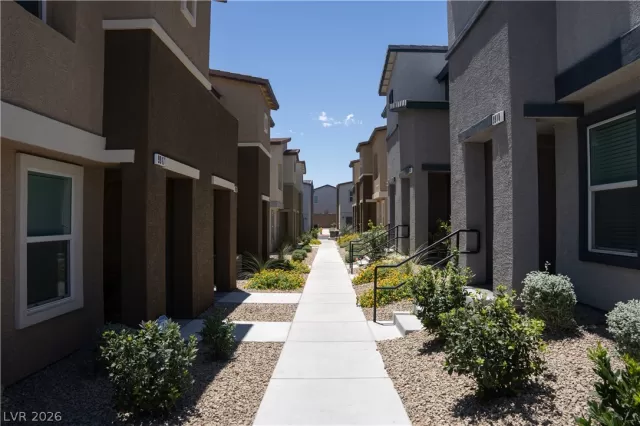 MLS: 2793403 Condo For Sale