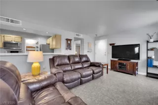 Photo #3: 2793424 Listing
