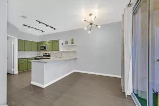 Photo #4: 2793432 Listing