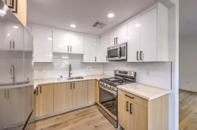 MLS: 2793471 Condo For Sale