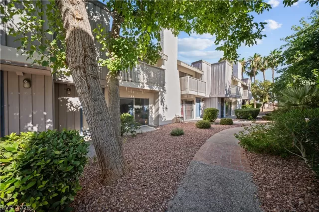 MLS: 2793476 Condo For Sale