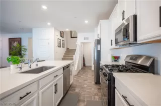 Photo #5: 2793598 Listing