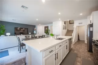 Photo #6: 2793598 Listing