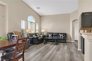 Photo #3: 2793606 Listing