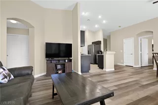 Photo #5: 2793606 Listing