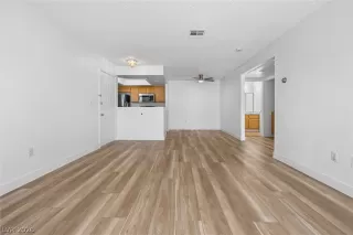Photo #3: 2793620 Listing