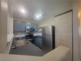 Photo #4: 2793691 Listing