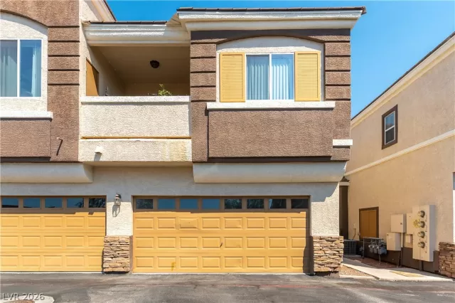 MLS: 2793713 Condo For Sale
