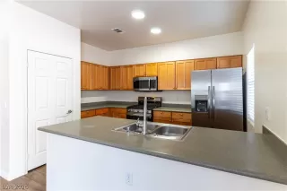 Photo #4: 2793713 Listing