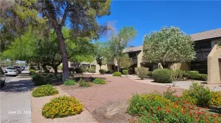 Photo #4: 2793729 Listing