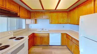 Photo #3: 2793771 Listing