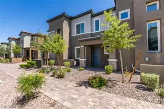 Photo #1: 2793848 Listing