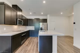 Photo #2: 2793848 Listing