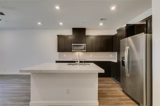 Photo #4: 2793848 Listing