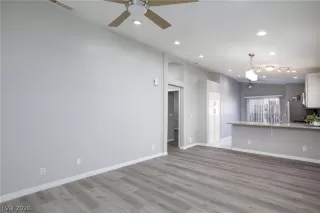 Photo #4: 2793864 Listing
