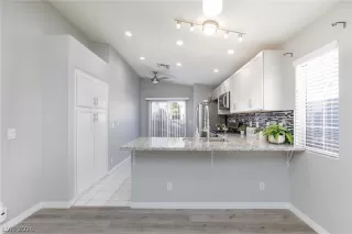 Photo #6: 2793864 Listing