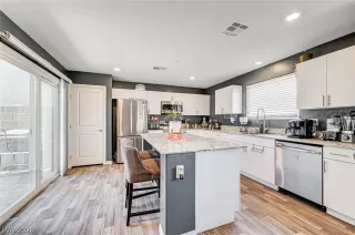 Photo #5: 2793915 Listing 