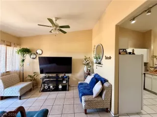 Photo #4: 2793916 Listing