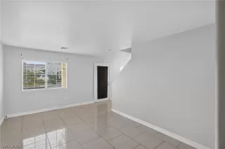 Photo #2: 2793917 Listing