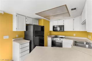 Photo #5: 2793945 Listing