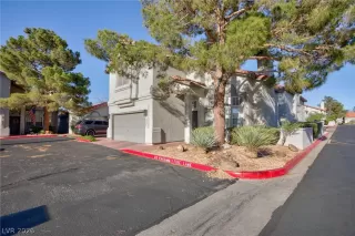 Photo #1: 2794008 Listing