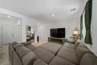 Photo #5: 2794070 Listing 