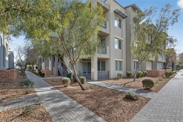 MLS: 2794097 Condo For Sale