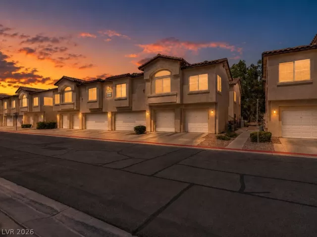 MLS: 2794104 Condo For Sale