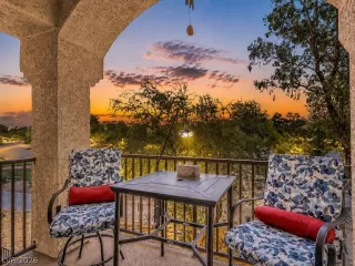 Photo #1: 2794104 Listing 