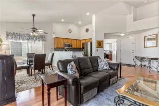 Photo #5: 2794104 Listing 