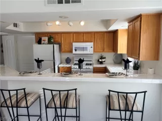Photo #3: 2794207 Listing 